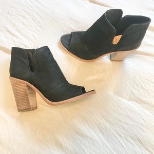 Vince Camuto booties